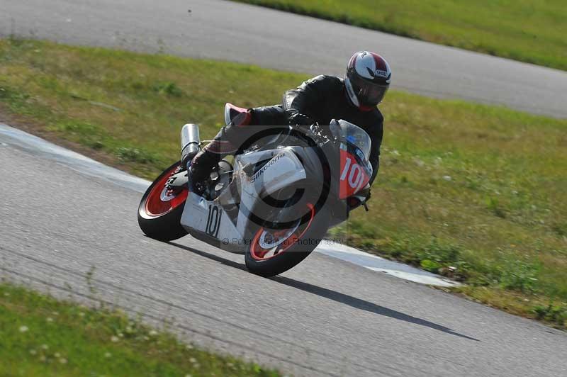 Rockingham no limits trackday;enduro digital images;event digital images;eventdigitalimages;no limits trackdays;peter wileman photography;racing digital images;rockingham raceway northamptonshire;rockingham trackday photographs;trackday digital images;trackday photos