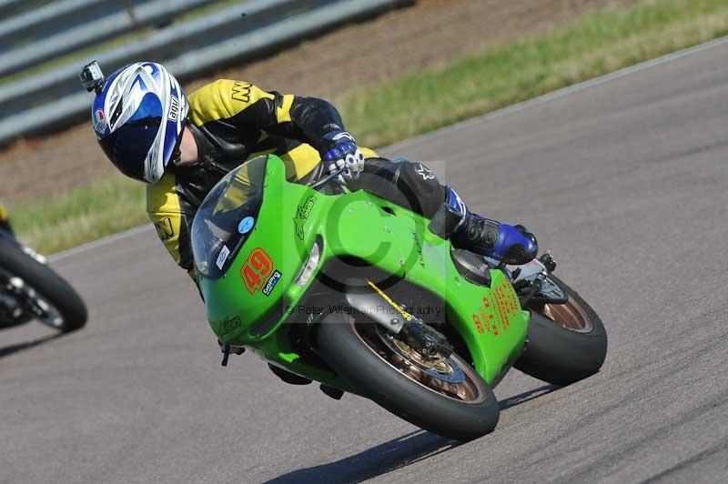 Rockingham no limits trackday;enduro digital images;event digital images;eventdigitalimages;no limits trackdays;peter wileman photography;racing digital images;rockingham raceway northamptonshire;rockingham trackday photographs;trackday digital images;trackday photos