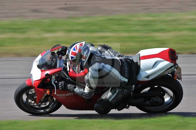 Rockingham no limits trackday;enduro digital images;event digital images;eventdigitalimages;no limits trackdays;peter wileman photography;racing digital images;rockingham raceway northamptonshire;rockingham trackday photographs;trackday digital images;trackday photos