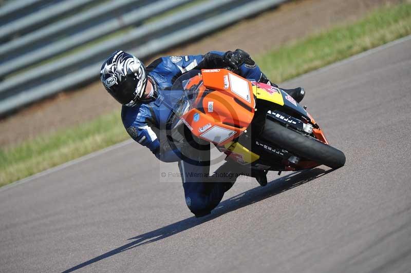 Rockingham no limits trackday;enduro digital images;event digital images;eventdigitalimages;no limits trackdays;peter wileman photography;racing digital images;rockingham raceway northamptonshire;rockingham trackday photographs;trackday digital images;trackday photos