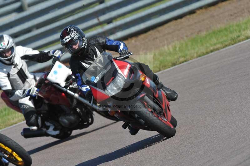 Rockingham no limits trackday;enduro digital images;event digital images;eventdigitalimages;no limits trackdays;peter wileman photography;racing digital images;rockingham raceway northamptonshire;rockingham trackday photographs;trackday digital images;trackday photos