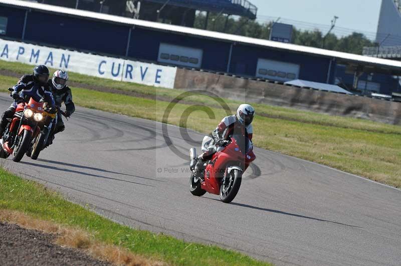 Rockingham no limits trackday;enduro digital images;event digital images;eventdigitalimages;no limits trackdays;peter wileman photography;racing digital images;rockingham raceway northamptonshire;rockingham trackday photographs;trackday digital images;trackday photos