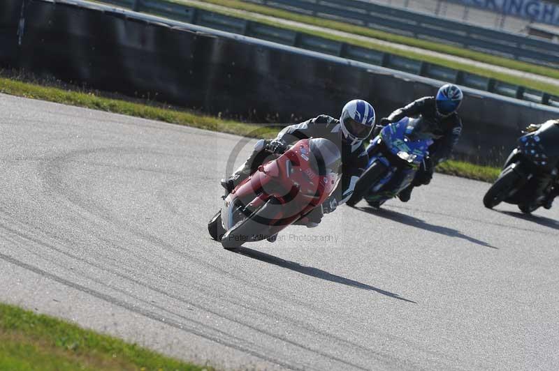 Rockingham no limits trackday;enduro digital images;event digital images;eventdigitalimages;no limits trackdays;peter wileman photography;racing digital images;rockingham raceway northamptonshire;rockingham trackday photographs;trackday digital images;trackday photos