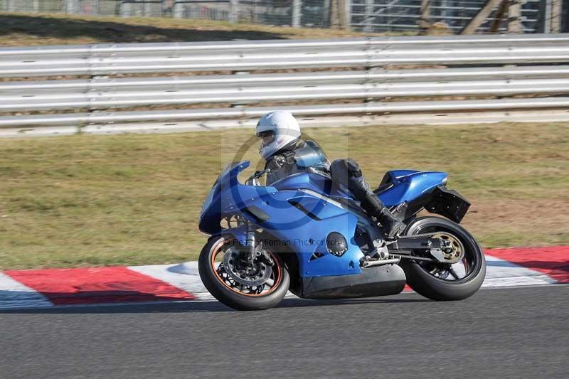 Motorcycle action photographs;brands;brands hatch photographs;event digital images;eventdigitalimages;motor racing london;no limits trackday;peter wileman photography;trackday;trackday digital images;trackday photos