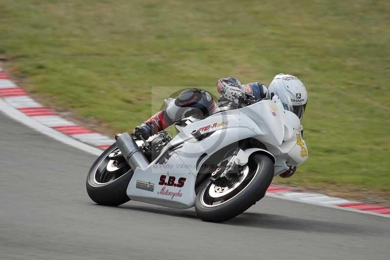 Motorcycle action photographs;brands;brands hatch photographs;event digital images;eventdigitalimages;motor racing london;no limits trackday;peter wileman photography;trackday;trackday digital images;trackday photos