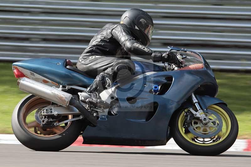 Motorcycle action photographs;brands;brands hatch photographs;event digital images;eventdigitalimages;motor racing london;no limits trackday;peter wileman photography;trackday;trackday digital images;trackday photos