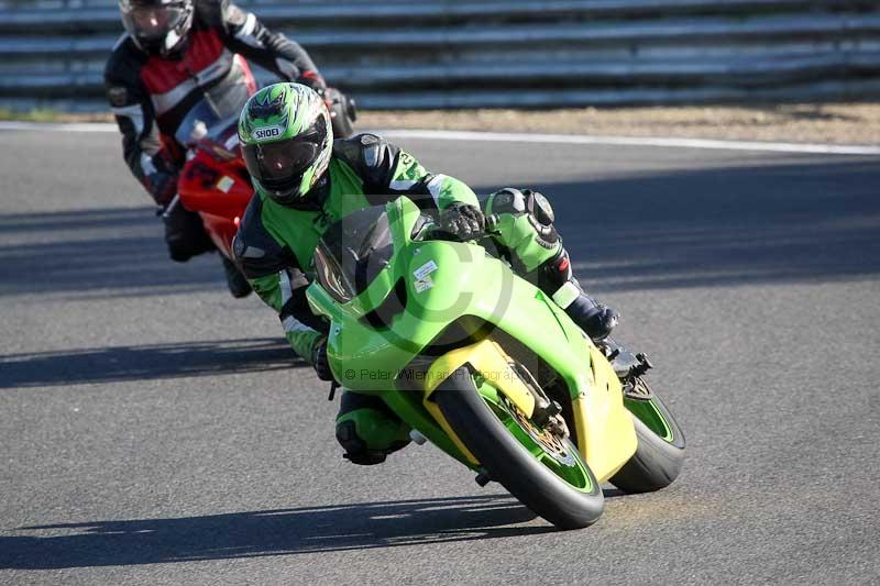 Motorcycle action photographs;brands;brands hatch photographs;event digital images;eventdigitalimages;motor racing london;no limits trackday;peter wileman photography;trackday;trackday digital images;trackday photos