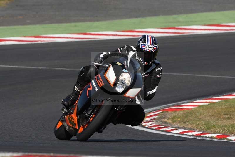 Motorcycle action photographs;brands;brands hatch photographs;event digital images;eventdigitalimages;motor racing london;no limits trackday;peter wileman photography;trackday;trackday digital images;trackday photos