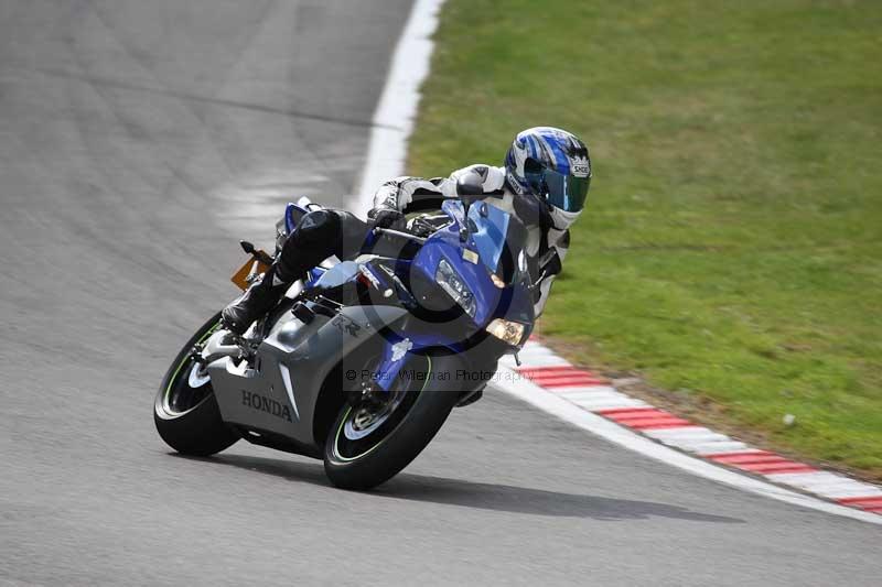 Motorcycle action photographs;brands;brands hatch photographs;event digital images;eventdigitalimages;motor racing london;no limits trackday;peter wileman photography;trackday;trackday digital images;trackday photos
