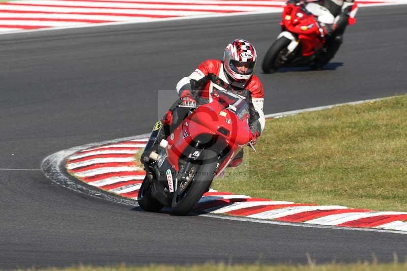 Motorcycle action photographs;brands;brands hatch photographs;event digital images;eventdigitalimages;motor racing london;no limits trackday;peter wileman photography;trackday;trackday digital images;trackday photos