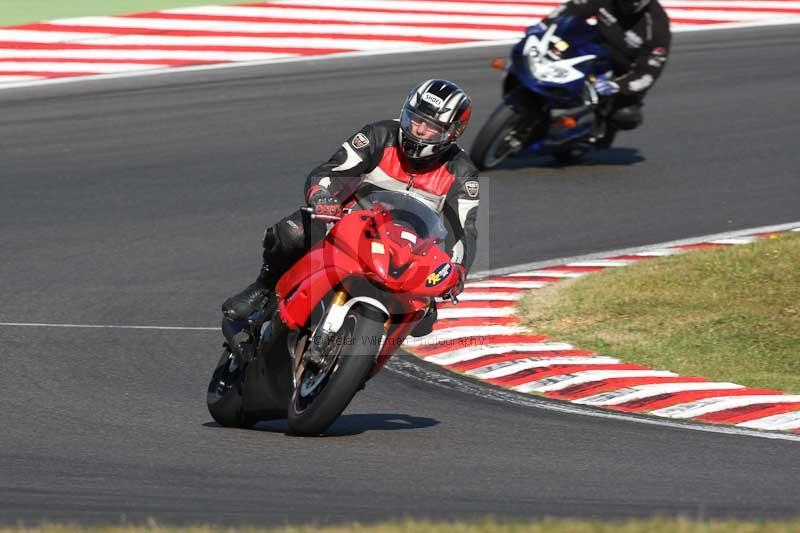 Motorcycle action photographs;brands;brands hatch photographs;event digital images;eventdigitalimages;motor racing london;no limits trackday;peter wileman photography;trackday;trackday digital images;trackday photos