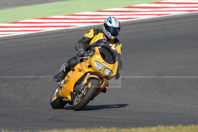 Motorcycle action photographs;brands;brands hatch photographs;event digital images;eventdigitalimages;motor racing london;no limits trackday;peter wileman photography;trackday;trackday digital images;trackday photos