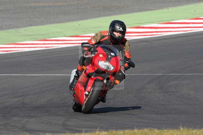 Motorcycle action photographs;brands;brands hatch photographs;event digital images;eventdigitalimages;motor racing london;no limits trackday;peter wileman photography;trackday;trackday digital images;trackday photos
