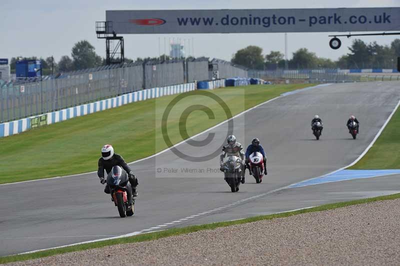 Motorcycle action photographs;donington;donington park leicestershire;donington photographs;event digital images;eventdigitalimages;no limits trackday;peter wileman photography;trackday;trackday digital images;trackday photos