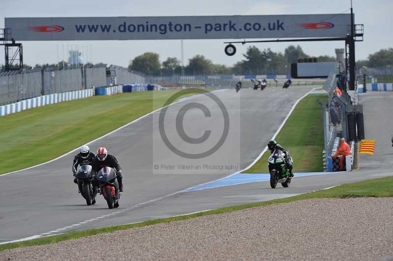 Motorcycle action photographs;donington;donington park leicestershire;donington photographs;event digital images;eventdigitalimages;no limits trackday;peter wileman photography;trackday;trackday digital images;trackday photos