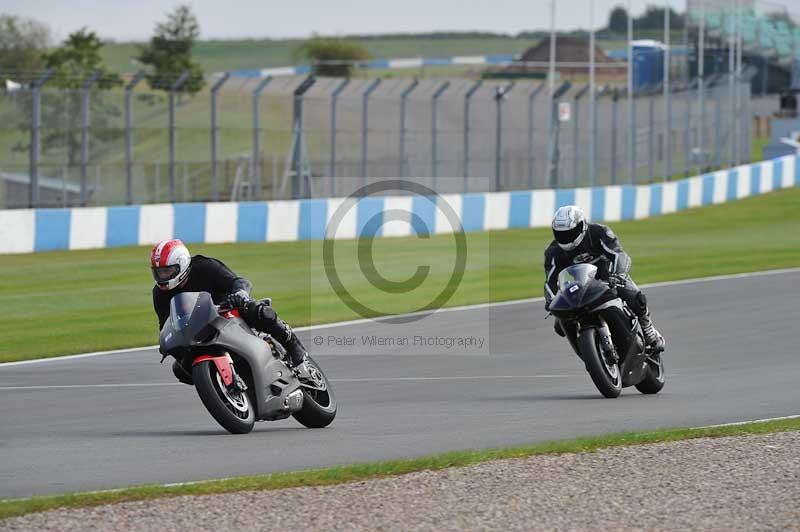 Motorcycle action photographs;donington;donington park leicestershire;donington photographs;event digital images;eventdigitalimages;no limits trackday;peter wileman photography;trackday;trackday digital images;trackday photos