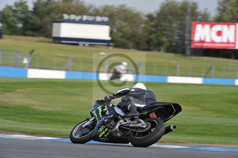 Motorcycle action photographs;donington;donington park leicestershire;donington photographs;event digital images;eventdigitalimages;no limits trackday;peter wileman photography;trackday;trackday digital images;trackday photos