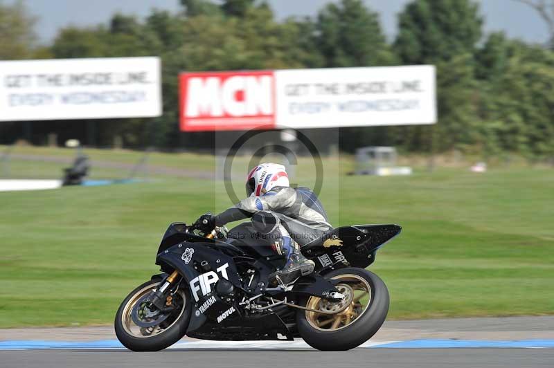 Motorcycle action photographs;donington;donington park leicestershire;donington photographs;event digital images;eventdigitalimages;no limits trackday;peter wileman photography;trackday;trackday digital images;trackday photos