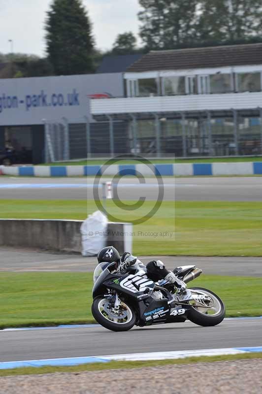 Motorcycle action photographs;donington;donington park leicestershire;donington photographs;event digital images;eventdigitalimages;no limits trackday;peter wileman photography;trackday;trackday digital images;trackday photos