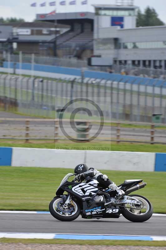 Motorcycle action photographs;donington;donington park leicestershire;donington photographs;event digital images;eventdigitalimages;no limits trackday;peter wileman photography;trackday;trackday digital images;trackday photos