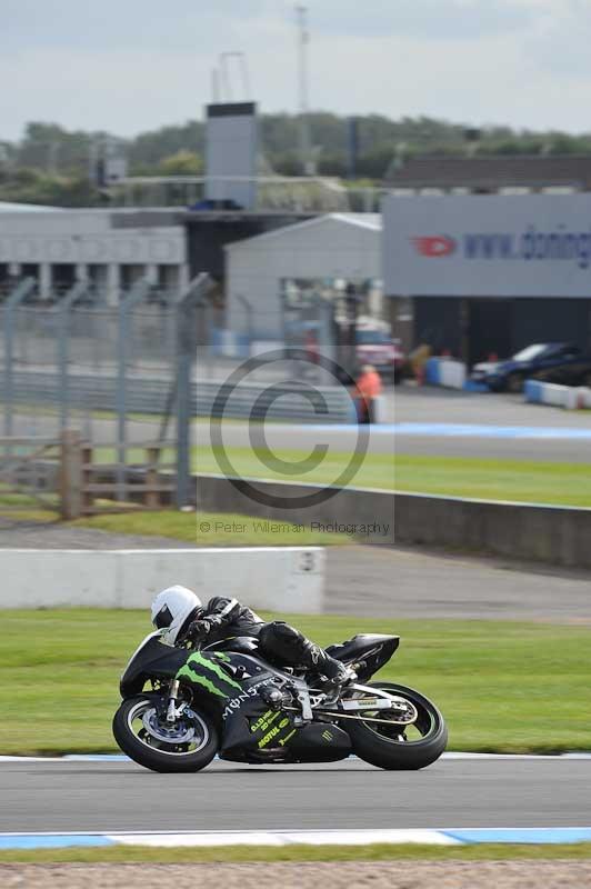 Motorcycle action photographs;donington;donington park leicestershire;donington photographs;event digital images;eventdigitalimages;no limits trackday;peter wileman photography;trackday;trackday digital images;trackday photos