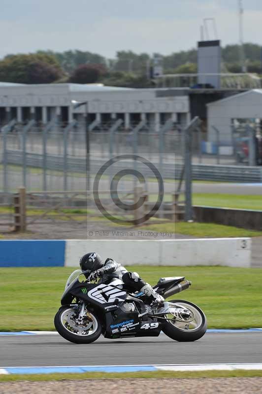 Motorcycle action photographs;donington;donington park leicestershire;donington photographs;event digital images;eventdigitalimages;no limits trackday;peter wileman photography;trackday;trackday digital images;trackday photos