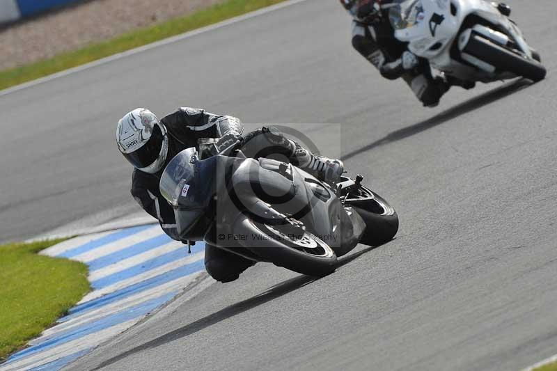 Motorcycle action photographs;donington;donington park leicestershire;donington photographs;event digital images;eventdigitalimages;no limits trackday;peter wileman photography;trackday;trackday digital images;trackday photos