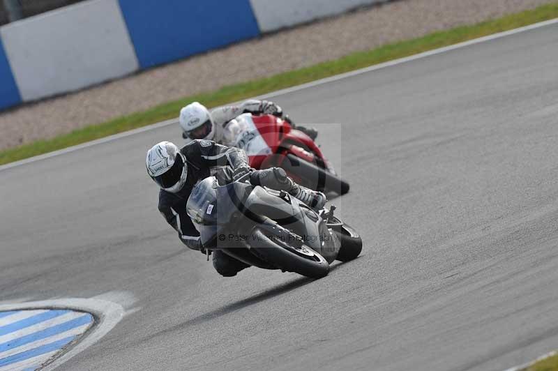 Motorcycle action photographs;donington;donington park leicestershire;donington photographs;event digital images;eventdigitalimages;no limits trackday;peter wileman photography;trackday;trackday digital images;trackday photos