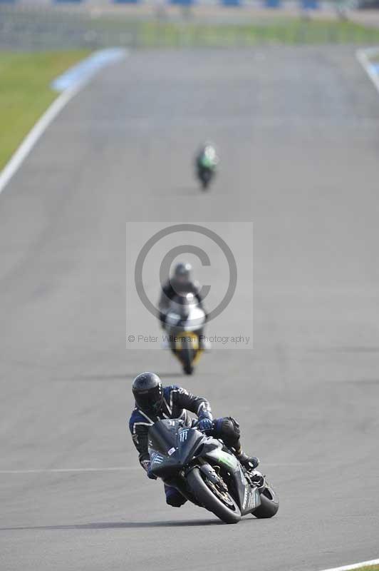 Motorcycle action photographs;donington;donington park leicestershire;donington photographs;event digital images;eventdigitalimages;no limits trackday;peter wileman photography;trackday;trackday digital images;trackday photos