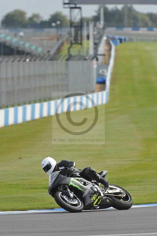 Motorcycle action photographs;donington;donington park leicestershire;donington photographs;event digital images;eventdigitalimages;no limits trackday;peter wileman photography;trackday;trackday digital images;trackday photos