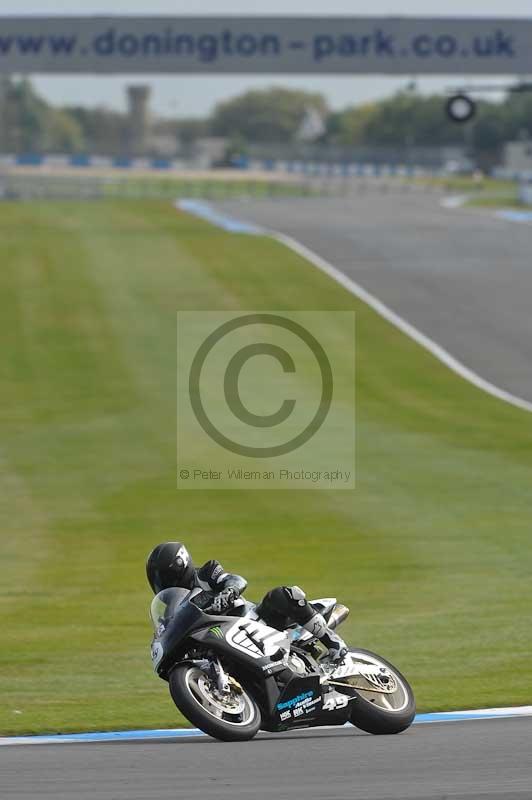 Motorcycle action photographs;donington;donington park leicestershire;donington photographs;event digital images;eventdigitalimages;no limits trackday;peter wileman photography;trackday;trackday digital images;trackday photos