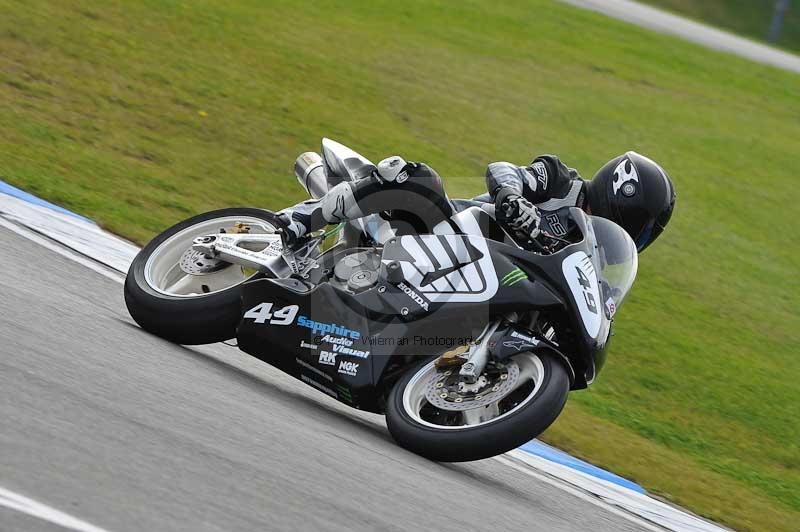 Motorcycle action photographs;donington;donington park leicestershire;donington photographs;event digital images;eventdigitalimages;no limits trackday;peter wileman photography;trackday;trackday digital images;trackday photos