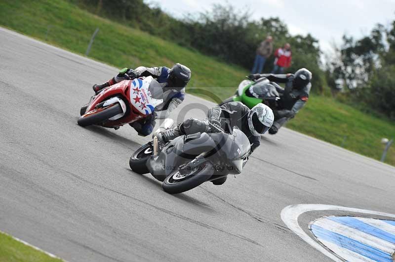 Motorcycle action photographs;donington;donington park leicestershire;donington photographs;event digital images;eventdigitalimages;no limits trackday;peter wileman photography;trackday;trackday digital images;trackday photos