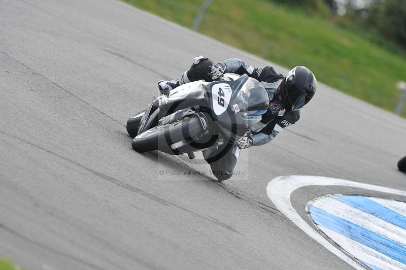 Motorcycle action photographs;donington;donington park leicestershire;donington photographs;event digital images;eventdigitalimages;no limits trackday;peter wileman photography;trackday;trackday digital images;trackday photos