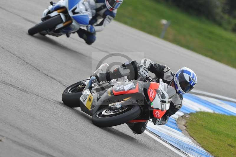Motorcycle action photographs;donington;donington park leicestershire;donington photographs;event digital images;eventdigitalimages;no limits trackday;peter wileman photography;trackday;trackday digital images;trackday photos