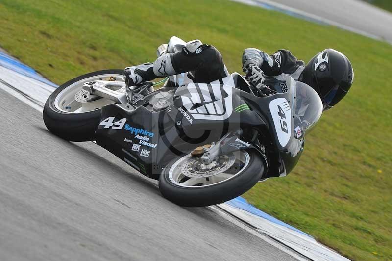 Motorcycle action photographs;donington;donington park leicestershire;donington photographs;event digital images;eventdigitalimages;no limits trackday;peter wileman photography;trackday;trackday digital images;trackday photos
