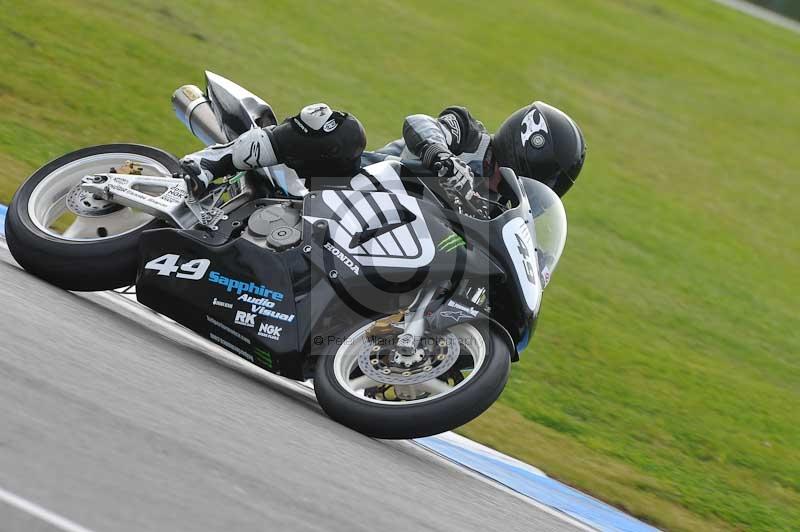 Motorcycle action photographs;donington;donington park leicestershire;donington photographs;event digital images;eventdigitalimages;no limits trackday;peter wileman photography;trackday;trackday digital images;trackday photos