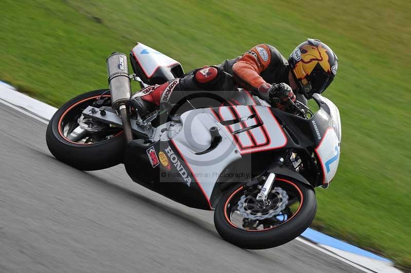 Motorcycle action photographs;donington;donington park leicestershire;donington photographs;event digital images;eventdigitalimages;no limits trackday;peter wileman photography;trackday;trackday digital images;trackday photos