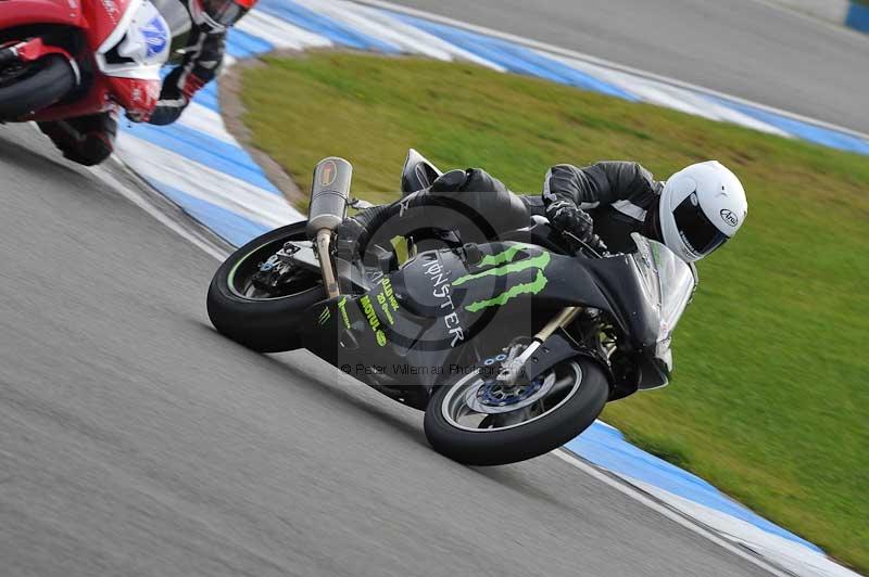 Motorcycle action photographs;donington;donington park leicestershire;donington photographs;event digital images;eventdigitalimages;no limits trackday;peter wileman photography;trackday;trackday digital images;trackday photos