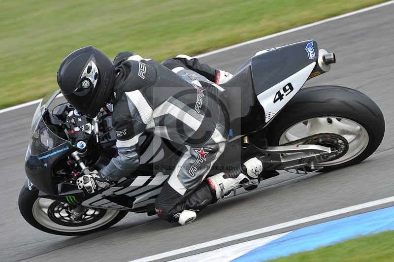 Motorcycle action photographs;donington;donington park leicestershire;donington photographs;event digital images;eventdigitalimages;no limits trackday;peter wileman photography;trackday;trackday digital images;trackday photos