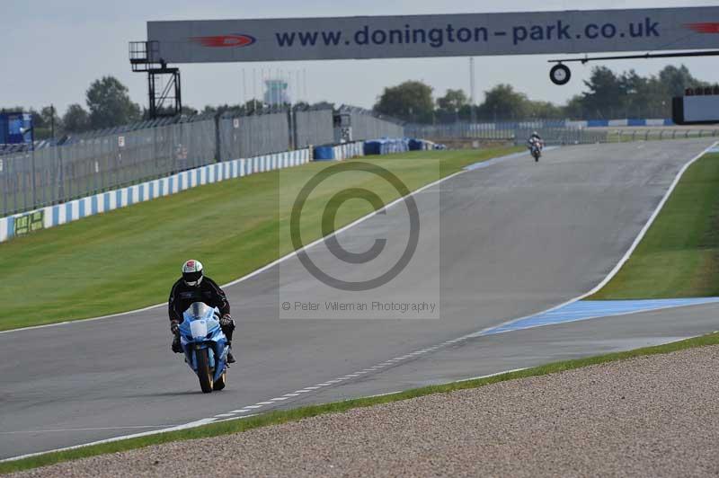 Motorcycle action photographs;donington;donington park leicestershire;donington photographs;event digital images;eventdigitalimages;no limits trackday;peter wileman photography;trackday;trackday digital images;trackday photos