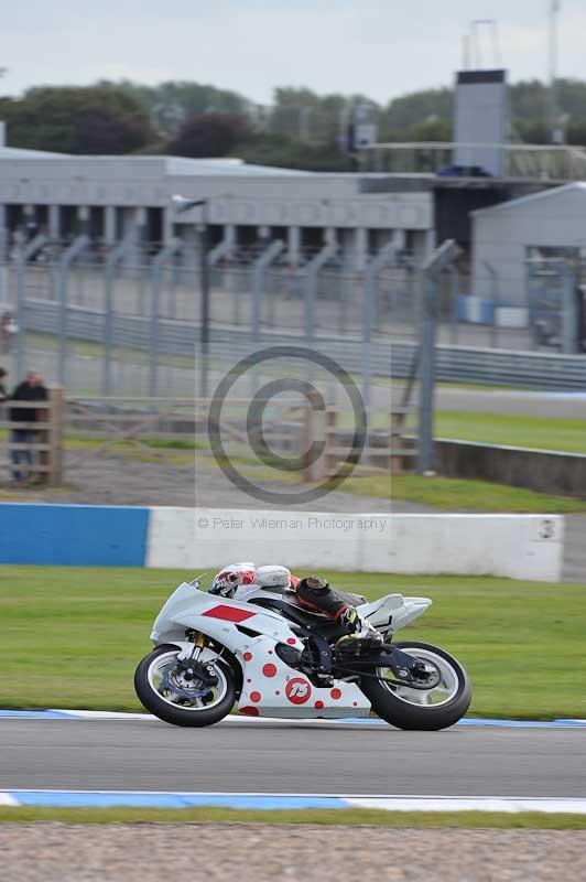Motorcycle action photographs;donington;donington park leicestershire;donington photographs;event digital images;eventdigitalimages;no limits trackday;peter wileman photography;trackday;trackday digital images;trackday photos