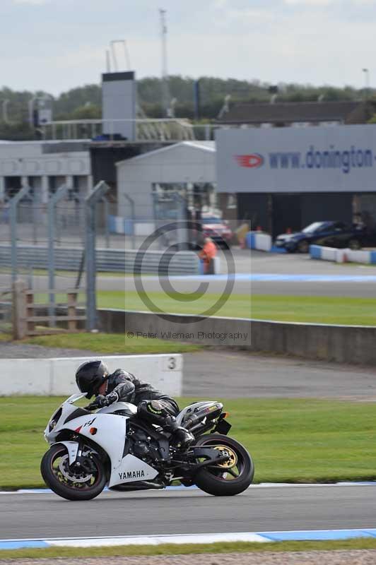 Motorcycle action photographs;donington;donington park leicestershire;donington photographs;event digital images;eventdigitalimages;no limits trackday;peter wileman photography;trackday;trackday digital images;trackday photos