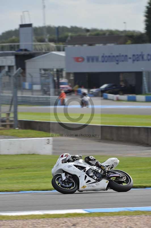 Motorcycle action photographs;donington;donington park leicestershire;donington photographs;event digital images;eventdigitalimages;no limits trackday;peter wileman photography;trackday;trackday digital images;trackday photos