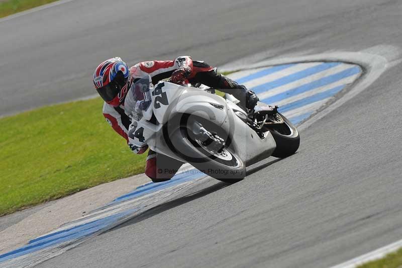 Motorcycle action photographs;donington;donington park leicestershire;donington photographs;event digital images;eventdigitalimages;no limits trackday;peter wileman photography;trackday;trackday digital images;trackday photos