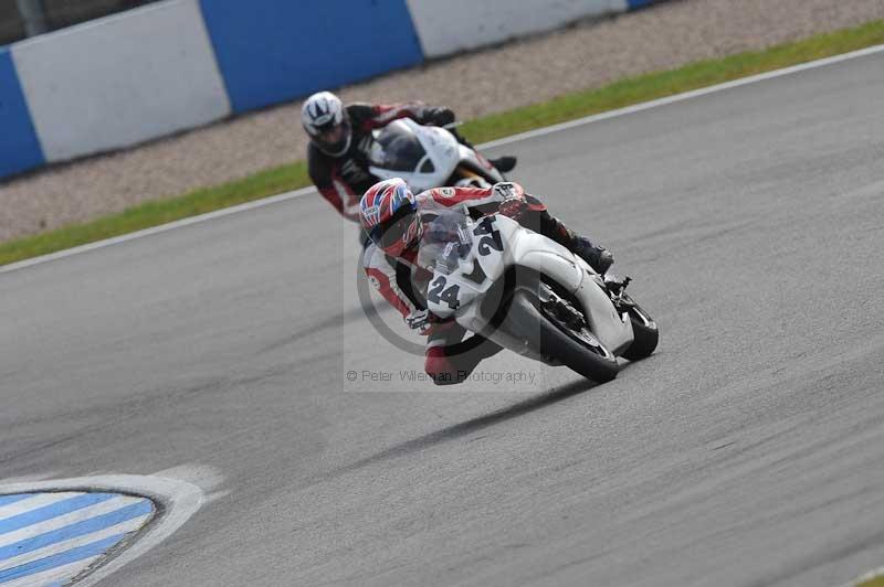 Motorcycle action photographs;donington;donington park leicestershire;donington photographs;event digital images;eventdigitalimages;no limits trackday;peter wileman photography;trackday;trackday digital images;trackday photos