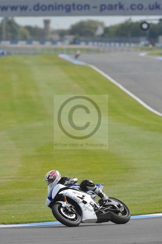 Motorcycle action photographs;donington;donington park leicestershire;donington photographs;event digital images;eventdigitalimages;no limits trackday;peter wileman photography;trackday;trackday digital images;trackday photos