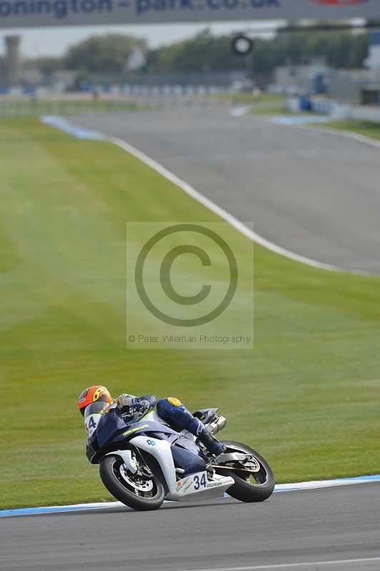 Motorcycle action photographs;donington;donington park leicestershire;donington photographs;event digital images;eventdigitalimages;no limits trackday;peter wileman photography;trackday;trackday digital images;trackday photos