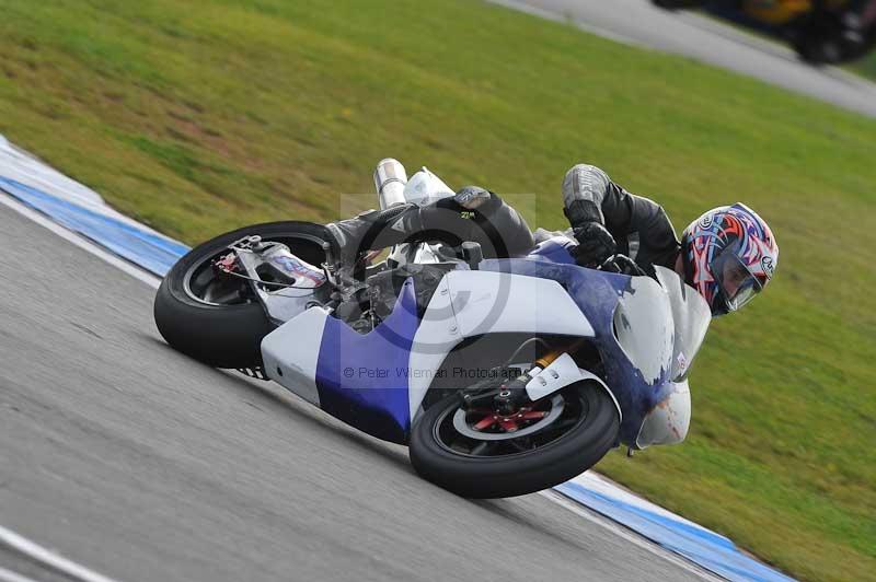 Motorcycle action photographs;donington;donington park leicestershire;donington photographs;event digital images;eventdigitalimages;no limits trackday;peter wileman photography;trackday;trackday digital images;trackday photos