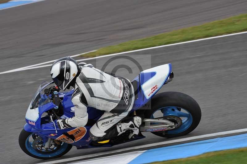 Motorcycle action photographs;donington;donington park leicestershire;donington photographs;event digital images;eventdigitalimages;no limits trackday;peter wileman photography;trackday;trackday digital images;trackday photos